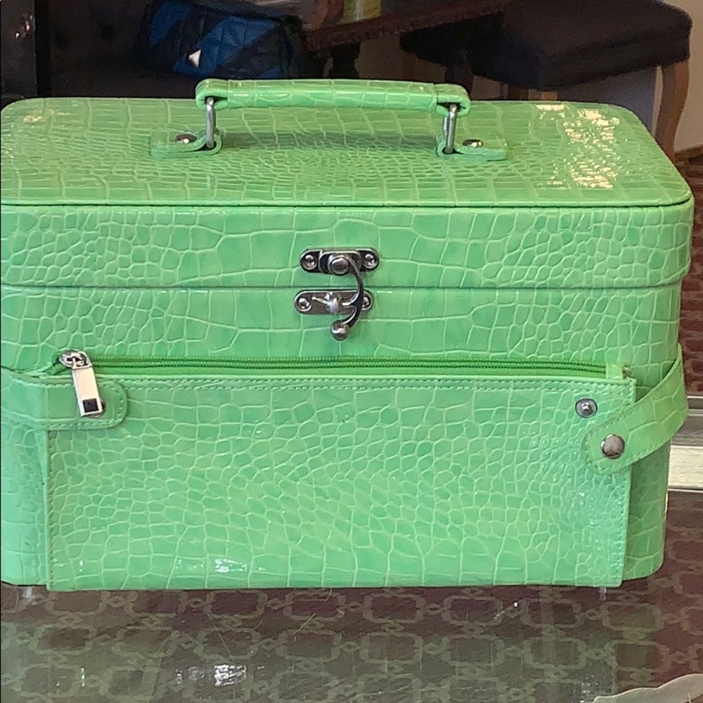 NWT croc embossed travel jewelry case bag
